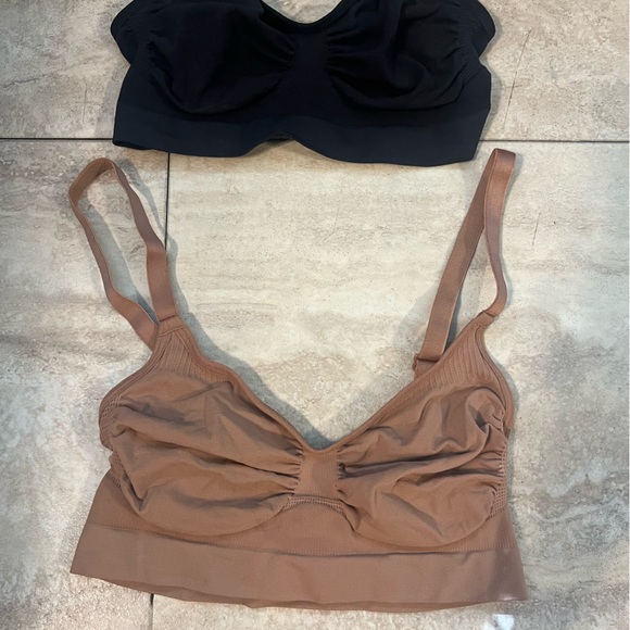 SKIMS sculpting bralettes - Picture 2 of 6